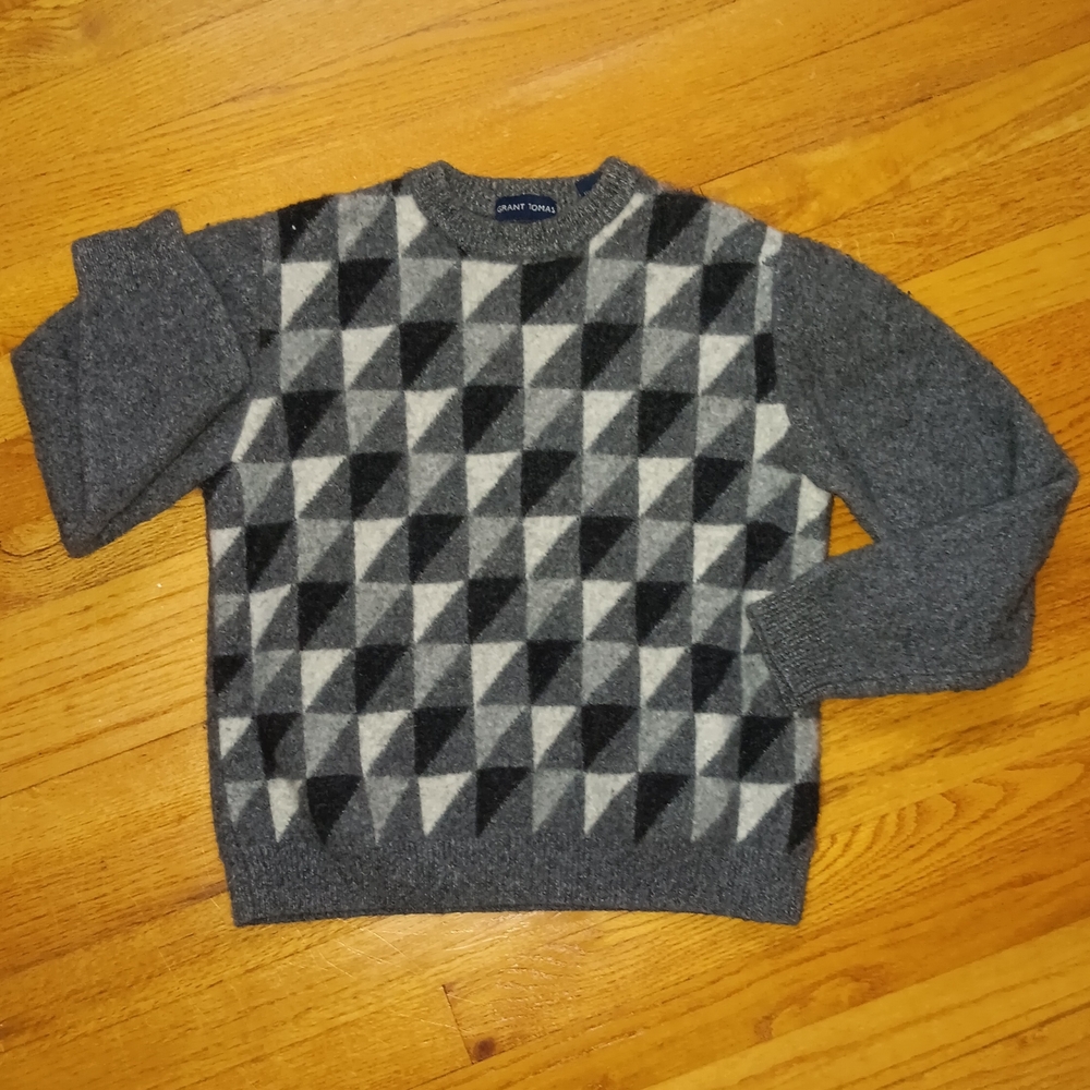 Ultra Warm and Soft Gray Diamond Pattern Sweater (Wool and Cashmere Blend)